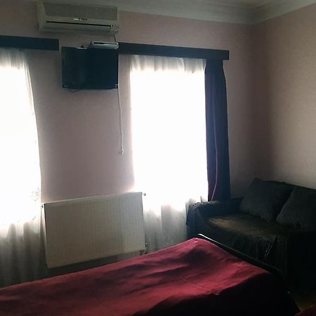 Homestay Nika Tbilisi Ngoại thất bức ảnh