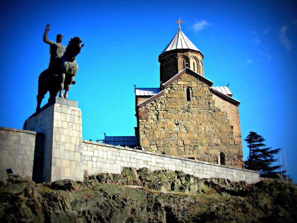 Homestay Nika Tbilisi Ngoại thất bức ảnh